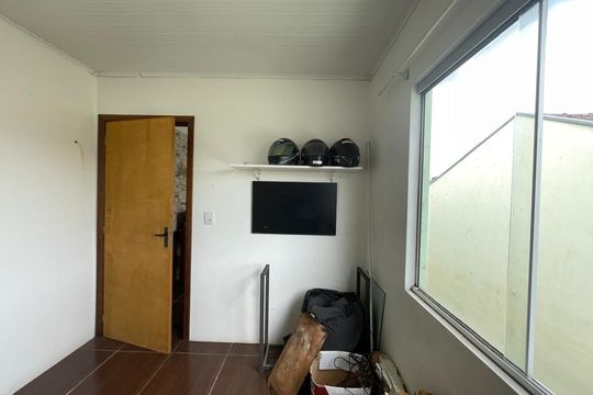 Casa à venda com 6 quartos, 180m² em Vicentina, São Leopoldo
