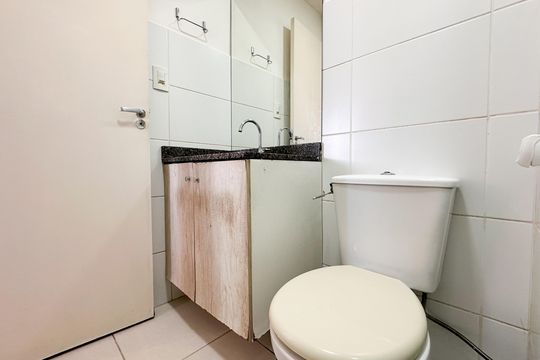 Banheiro Social de apartamento à venda com 2 quartos, 57m² em Planalto, São Bernardo do Campo