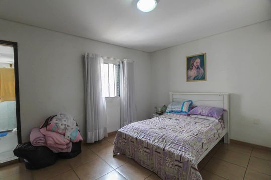 Casa à venda com 4 quartos, 150m² em Vila Zelina, São Paulo