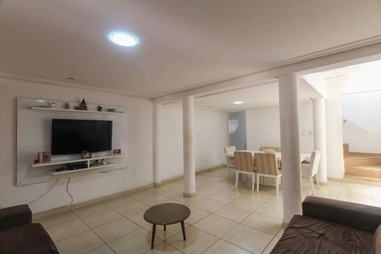 Casa à venda com 4 quartos, 150m² em Vila Zelina, São Paulo