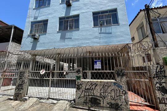 Fachada + plaquinha de apartamento à venda com 2 quartos, 68m² em Encantado, Rio de Janeiro