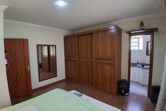 Casa à venda com 4 quartos, 360m² em A Definir Em Campo, Contagem