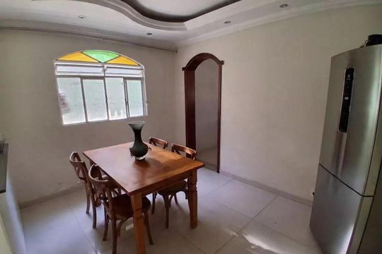 Casa à venda com 4 quartos, 360m² em A Definir Em Campo, Contagem