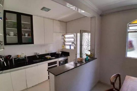 Casa à venda com 4 quartos, 360m² em A Definir Em Campo, Contagem