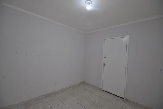 Quarto de casa para alugar com 1 quarto, 50m² em Vila Nova Carolina, São Paulo