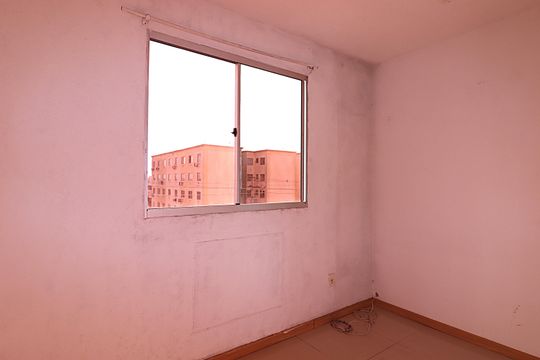 Quarto 1 de apartamento à venda com 2 quartos, 43m² em Sarandi, Porto Alegre