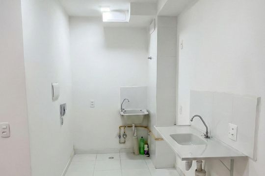Cozinha de apartamento para alugar com 2 quartos, 32m² em Jardim Gilda Maria, São Paulo