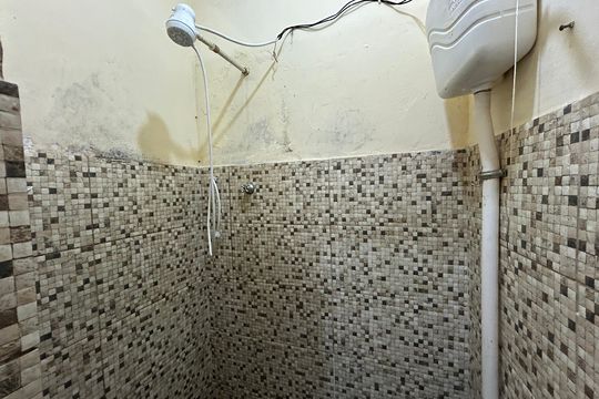 Banheiro de kitnet/studio para alugar com 1 quarto, 26m² em Ricardo de Albuquerque, Rio de Janeiro