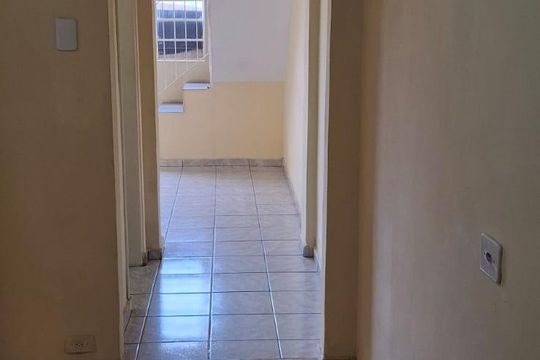 Corredor de casa para alugar com 1 quarto, 55m² em Brasilândia, São Paulo