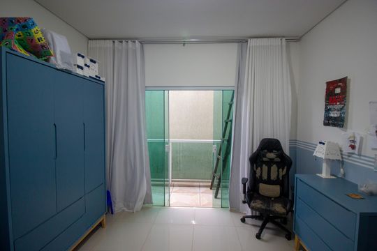 Casa de Condomínio para alugar com 4 quartos, 900m² em  Recanto das Emas, Brasília