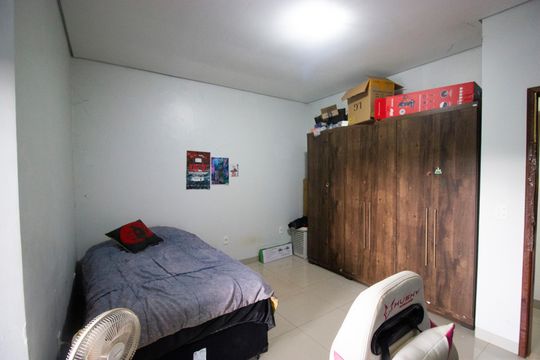 Casa de Condomínio para alugar com 4 quartos, 900m² em  Recanto das Emas, Brasília