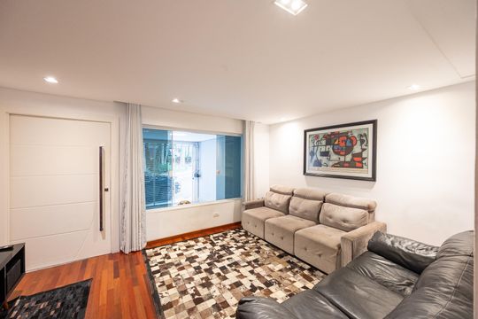 Casa à venda com 3 quartos, 128m² em Mirandópolis, São Paulo
