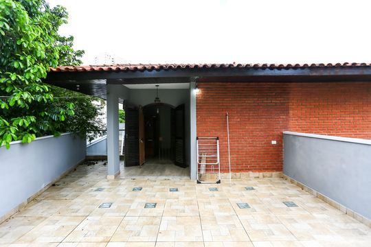suíte  varanda de casa à venda com 4 quartos, 175m² em Vila Andrade, São Paulo