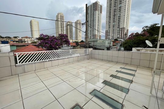 Varanda do Quarto 1 de casa à venda com 4 quartos, 250m² em Ferreira, São Paulo
