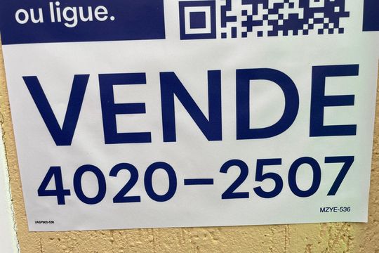Placa instalada - MZYE-436 de casa à venda com 4 quartos, 250m² em Ferreira, São Paulo