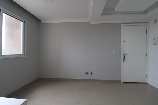 Sala de apartamento à venda com 2 quartos, 44m² em Jardim Utinga, Santo André