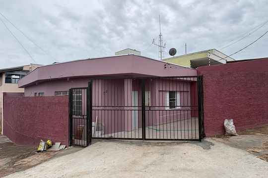 Fachada de casa à venda com 3 quartos, 161m² em Núcleo Colonial Barao de Jundiaí, Jundiaí