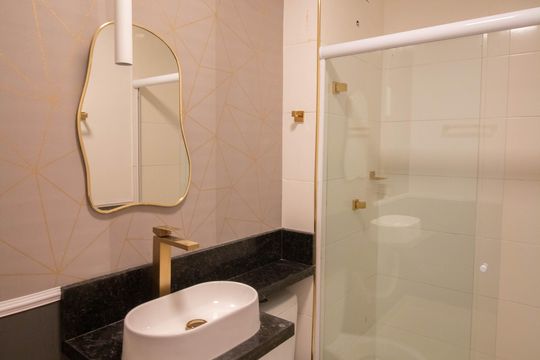 Banheiro social de apartamento para alugar com 2 quartos, 53m² em Santana, São Paulo