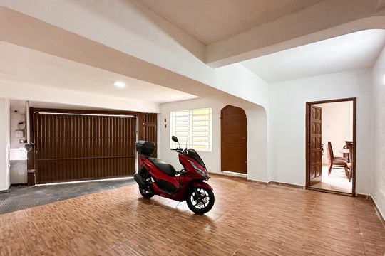 Garagem de casa para alugar com 4 quartos, 350m² em Jardim Maria Adelaide, São Bernardo do Campo