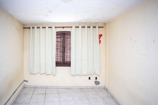 Quarto 2 de casa à venda com 3 quartos, 253m² em Cidade Júlia, São Paulo