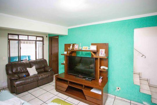 Sala de casa à venda com 3 quartos, 253m² em Cidade Júlia, São Paulo