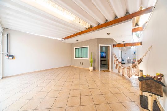 Quintal e Garagem de casa à venda com 3 quartos, 108m² em Vila Alto de Santo Andre, Santo André