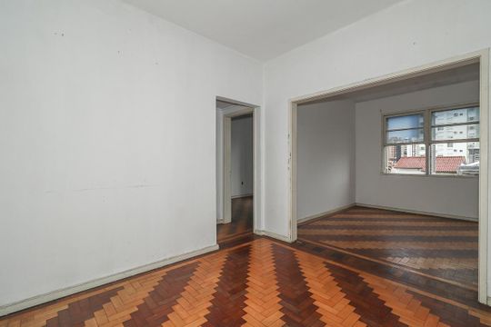 Apartamento à venda com 3 quartos, 74m² em Petrópolis, Porto Alegre
