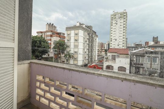 Varanda do Quarto 1 de apartamento à venda com 3 quartos, 74m² em Petrópolis, Porto Alegre