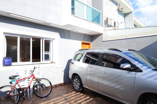 Garagem de casa para alugar com 3 quartos, 90m² em Parque Cruzeiro do Sul, São Paulo