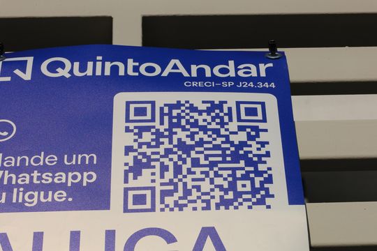 Placa instalada no portão do imóvel - Código da placa: COXT-120 de casa para alugar com 3 quartos, 90m² em Parque Cruzeiro do Sul, São Paulo