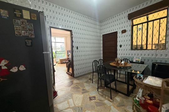 Casa à venda com 3 quartos, 208m² em Santo Andre, Belo Horizonte