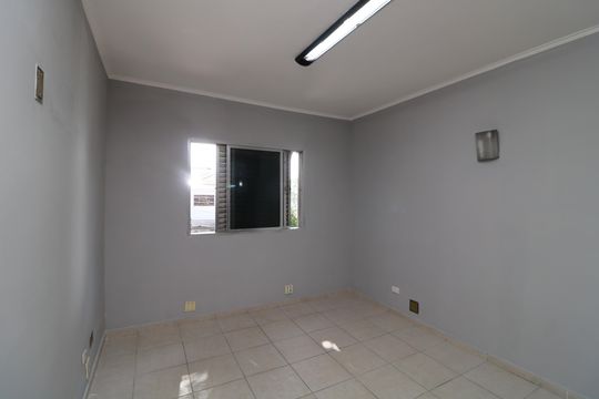 Suite de casa para alugar com 3 quartos, 300m² em Jardim Avelino, São Paulo