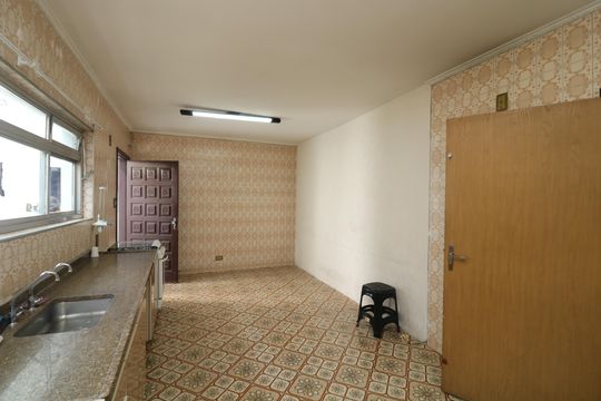 Cozinha de casa para alugar com 3 quartos, 300m² em Jardim Avelino, São Paulo