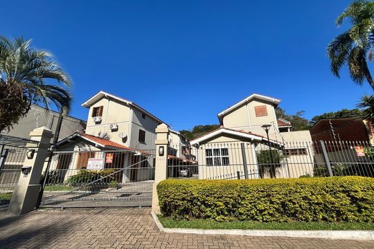 Casa de Condomínio à venda com 3 quartos, 89m² em Teresópolis, Porto Alegre