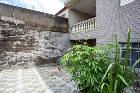 Garagem de casa para alugar com 4 quartos, 76m² em Eldorado, Diadema