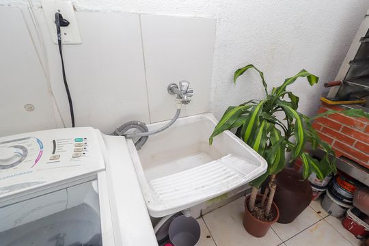Área de Serviço de casa de condomínio para alugar com 2 quartos, 70m² em Vila Regina, São Paulo