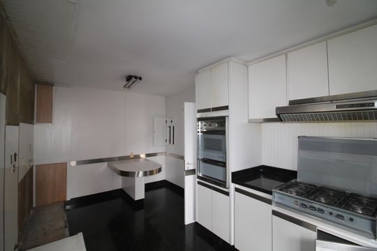 Cozinha de apartamento para alugar com 3 quartos, 200m² em Jardim Santa Angelina, São Paulo