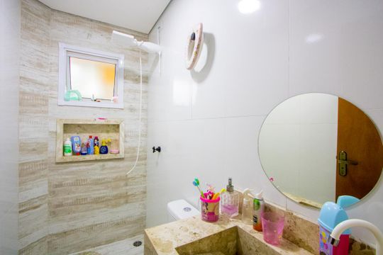 Banheiro Social de apartamento à venda com 2 quartos, 84m² em Campestre, Santo André