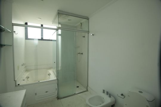 Banheiro da Suíte Master de apartamento à venda com 5 quartos, 266m² em Jardim, Santo André
