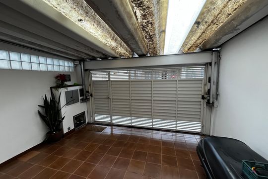 Garagem de casa à venda com 5 quartos, 124m² em Santa Teresinha, São Paulo