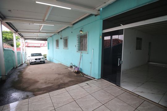 Quintal de casa à venda com 3 quartos, 365m² em Inconfidentes, Contagem