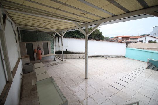 Quintal de casa à venda com 3 quartos, 365m² em Inconfidentes, Contagem