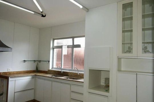 Casa para alugar com 7 quartos, 464m² em Belvedere, Belo Horizonte