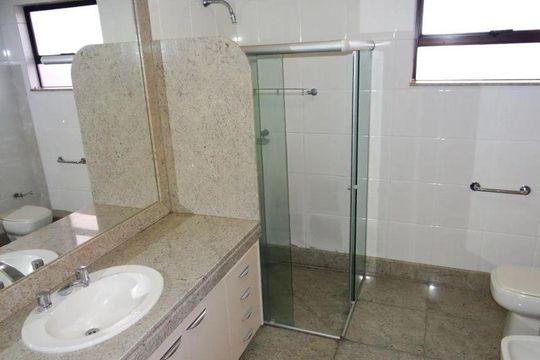 Casa para alugar com 7 quartos, 464m² em Belvedere, Belo Horizonte