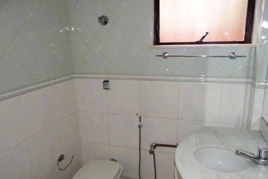 Casa para alugar com 7 quartos, 464m² em Belvedere, Belo Horizonte