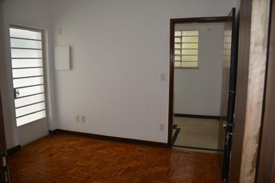 Casa para alugar com 4 quartos, 285m² em Campo Belo, São Paulo
