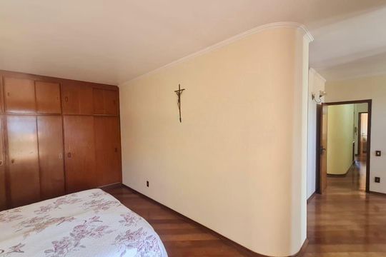 Casa à venda com 4 quartos, 388m² em Chácara Urbana, Jundiaí
