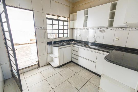 cozinha de casa à venda com 2 quartos, 89m² em Conjunto Confisco, Belo Horizonte