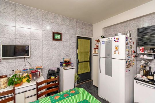 Casa da frente - Copa de casa à venda com 6 quartos, 480m² em Penha, Rio de Janeiro