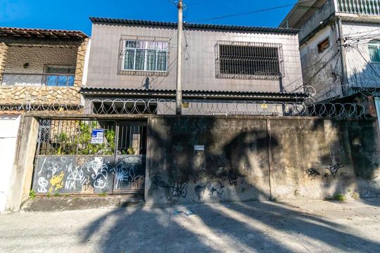 Fachada do Imóvel de casa à venda com 6 quartos, 480m² em Penha, Rio de Janeiro